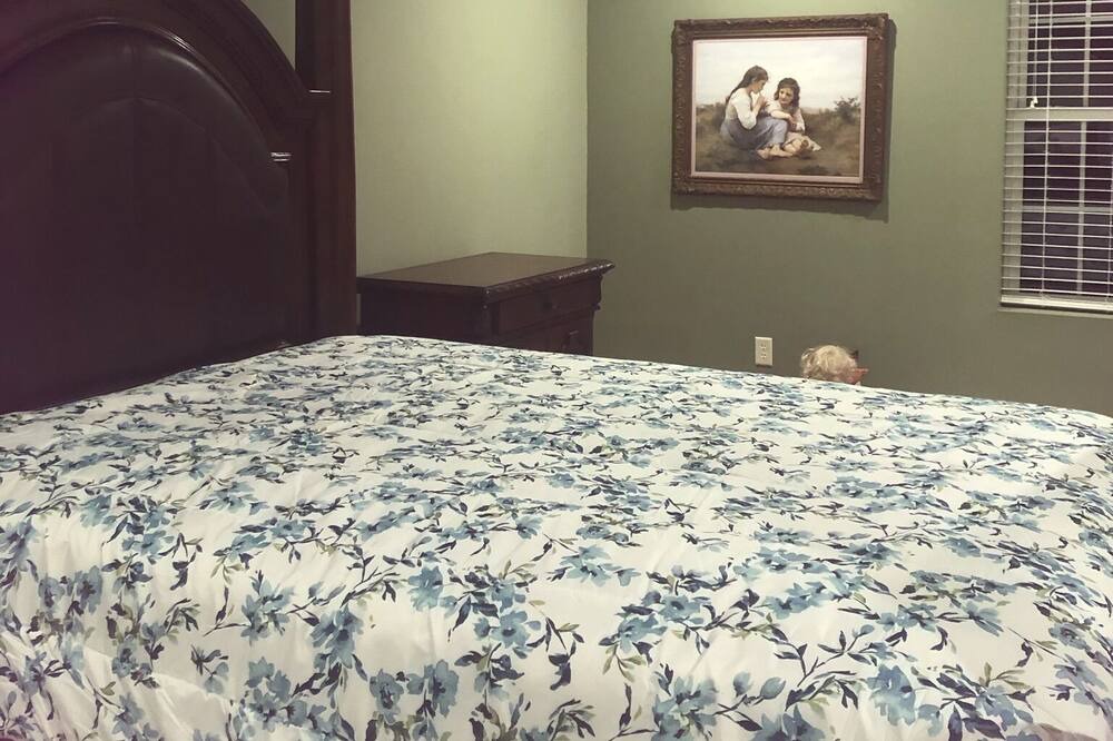 Photo of Bedroom in Jackson