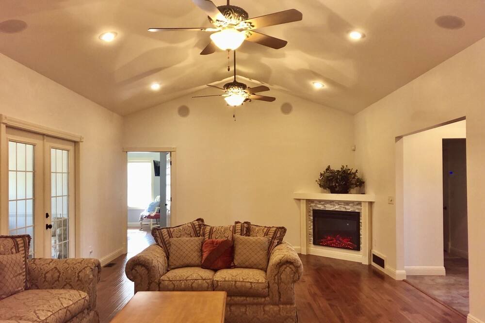 Photo of Livingroom in Jackson