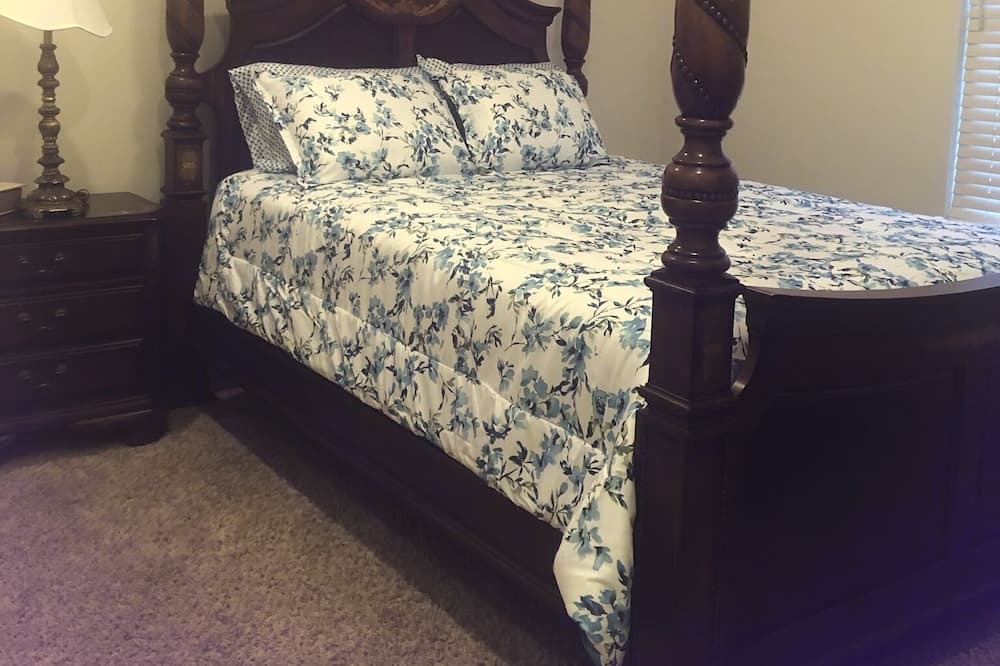Photo of Bedroom in Jackson
