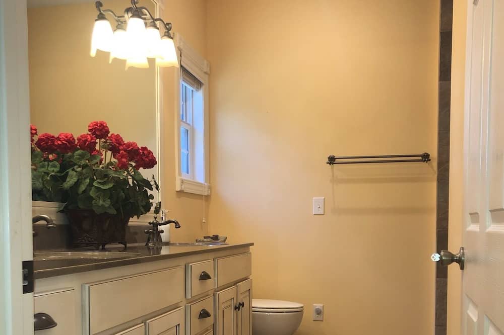 Photo of Bathroom in Jackson