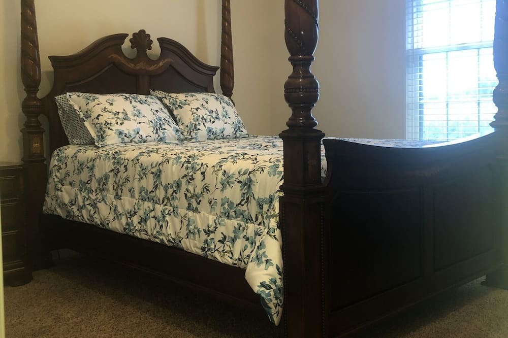 Photo of Bedroom in Jackson