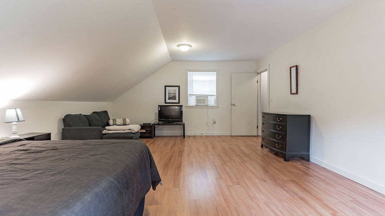 Photo of Others in Bennington