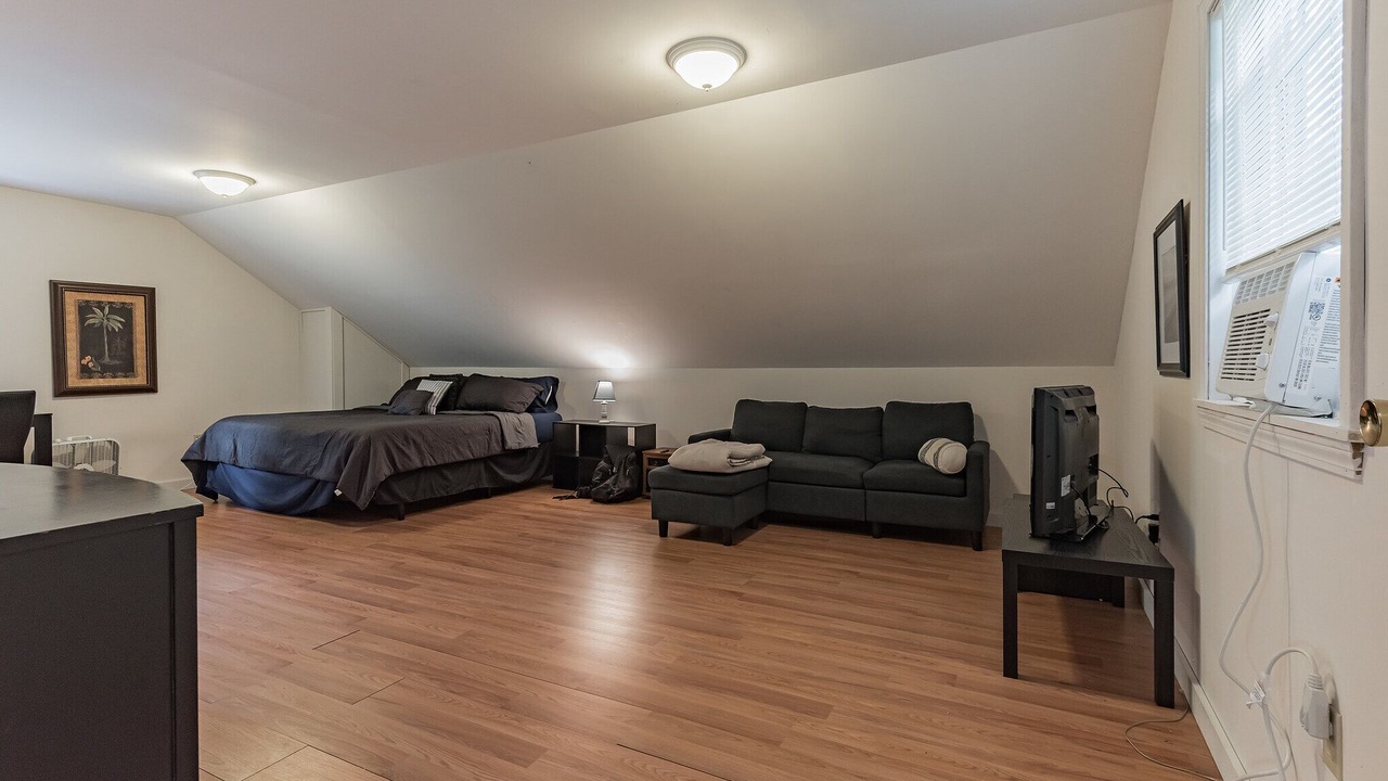 Photo of Others in Bennington