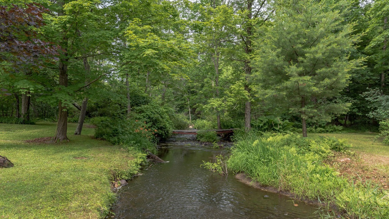 Photo of Others in Bennington