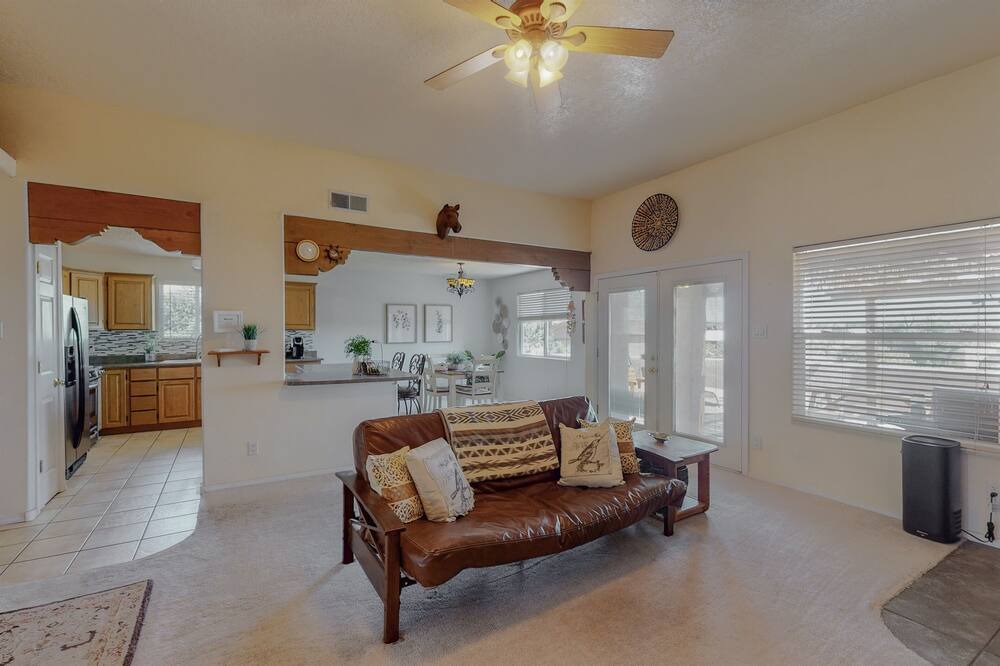 Photo of Livingroom in Rio Rancho