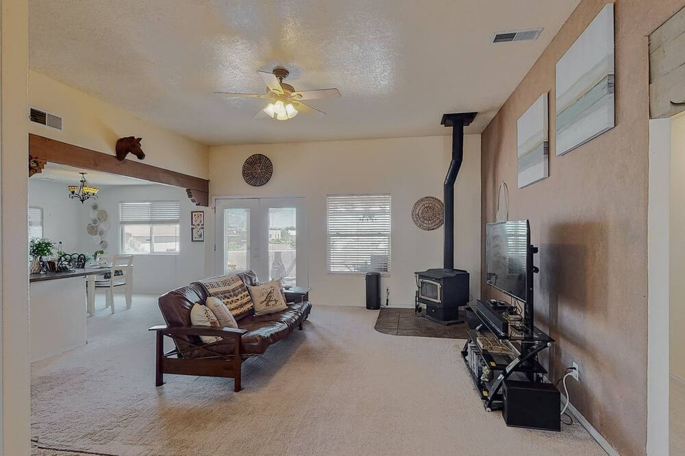Photo of Livingroom in Rio Rancho