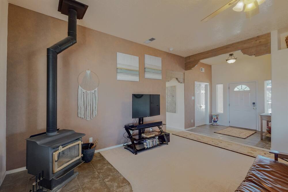 Photo of Livingroom in Rio Rancho