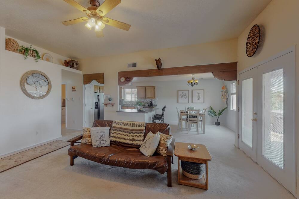 Photo of Livingroom in Rio Rancho