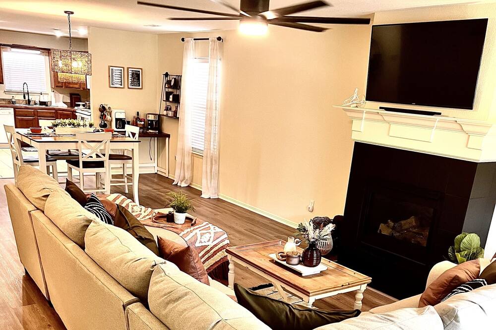 Photo of Livingroom in Fayetteville