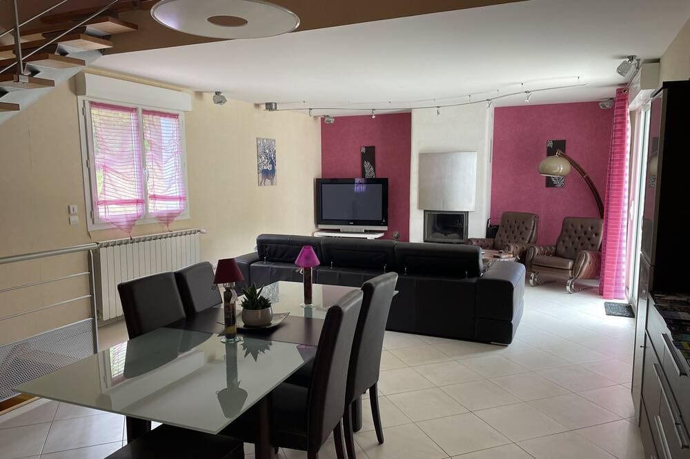 Photo of Livingroom in Gembrie