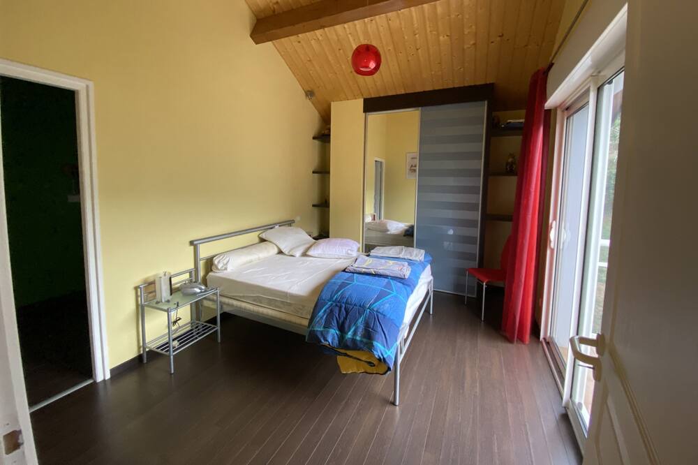 Photo of Bedroom in Gembrie