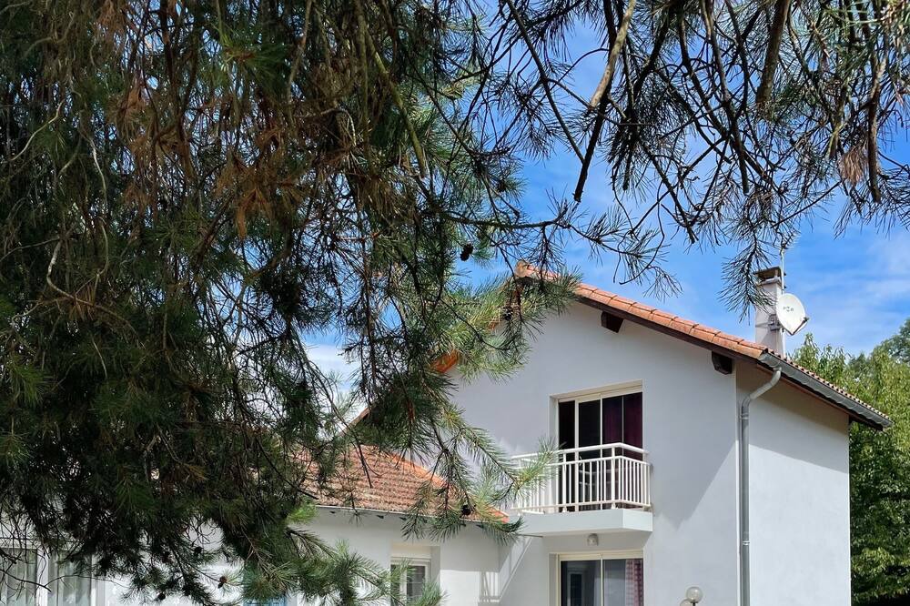 Photo of Outdoor in Gembrie