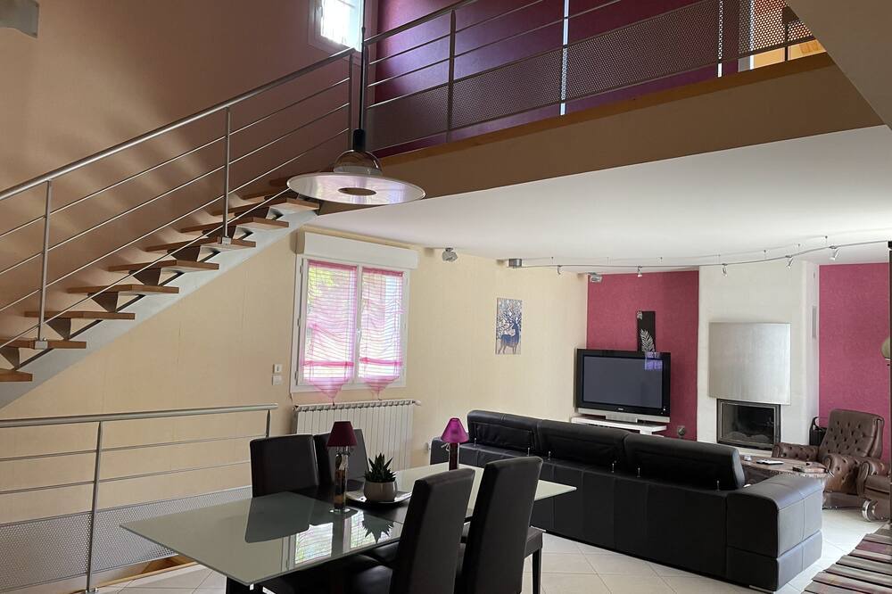 Photo of Livingroom in Gembrie