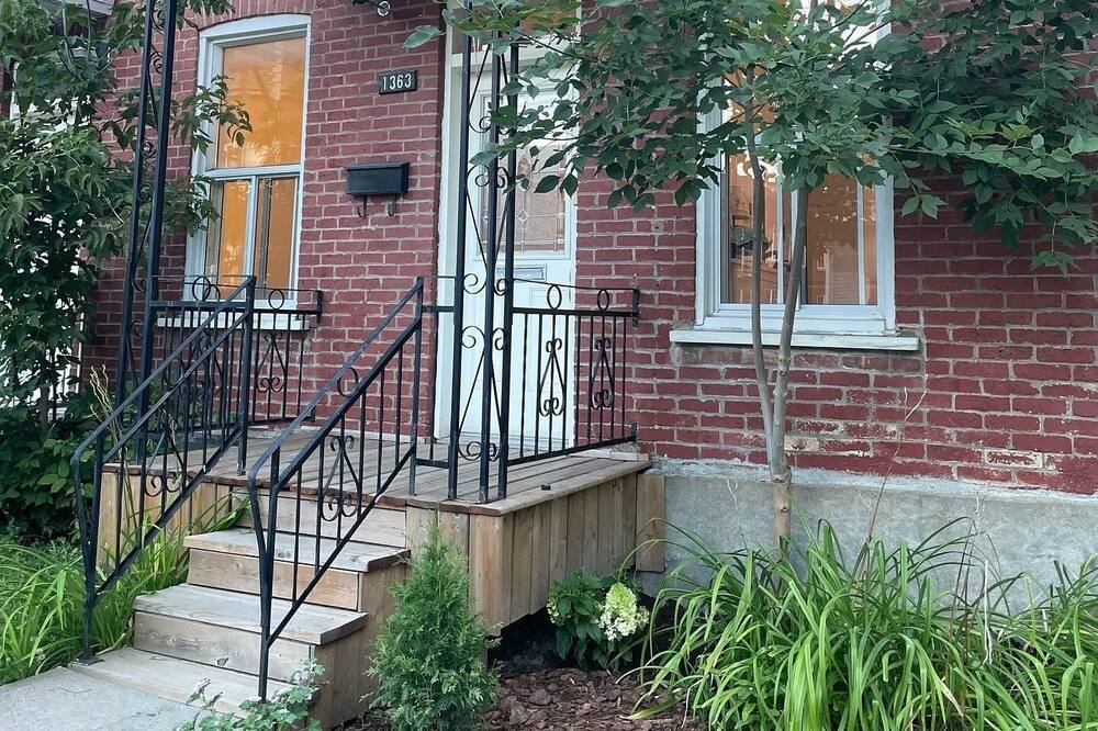 Photo of Outdoor in Saint-Laurent