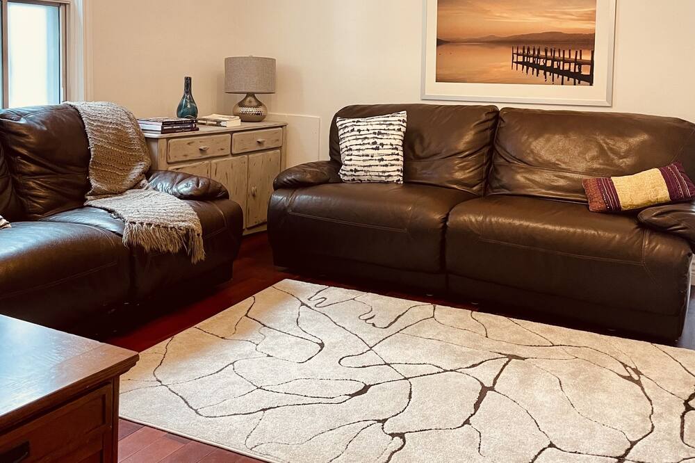 Photo of Livingroom in Saint-Laurent