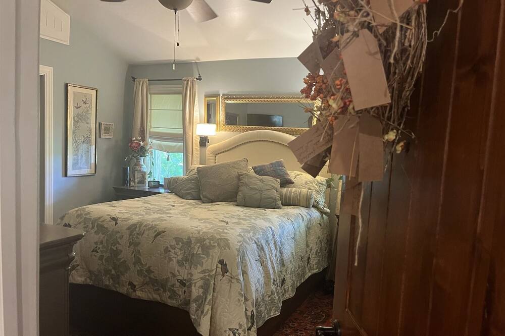 Photo of Bedroom in Muskogee