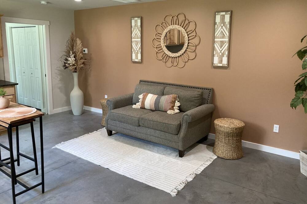 Photo of Livingroom in Whitesburg