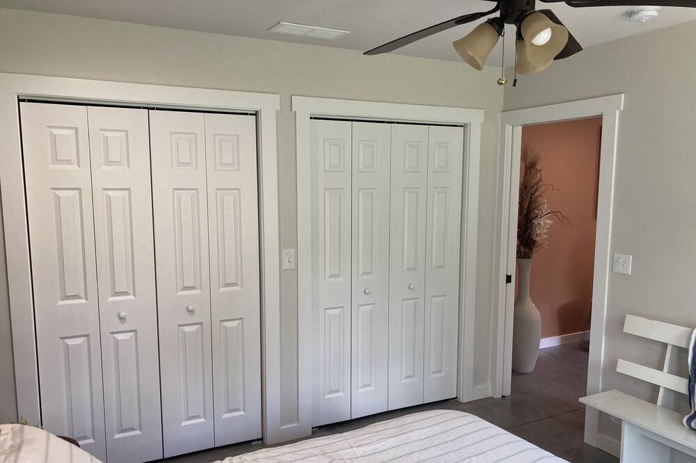 Photo of Bedroom in Whitesburg