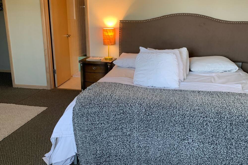 Photo of Bedroom in Lindenwood Park