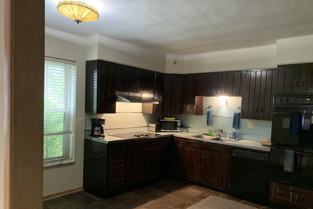 Photo of Kitchen in Lindenwood Park