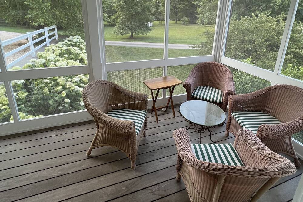 Photo of Livingroom in Blue Bell