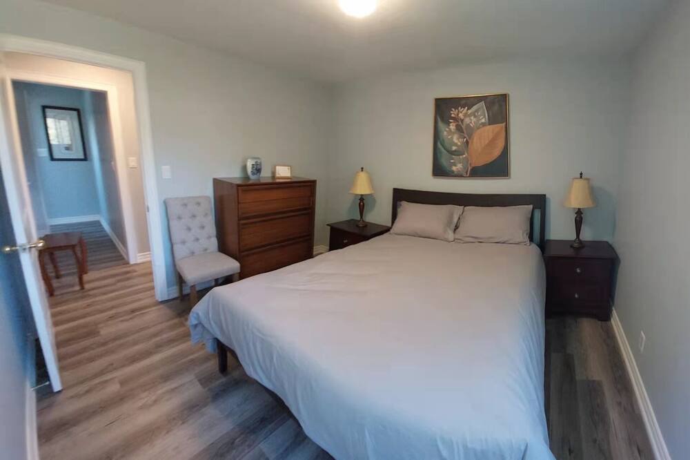 Photo of Bedroom in Byng Inlet