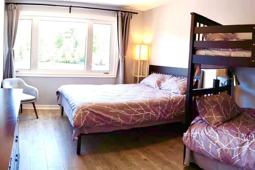 Photo of Bedroom in Byng Inlet