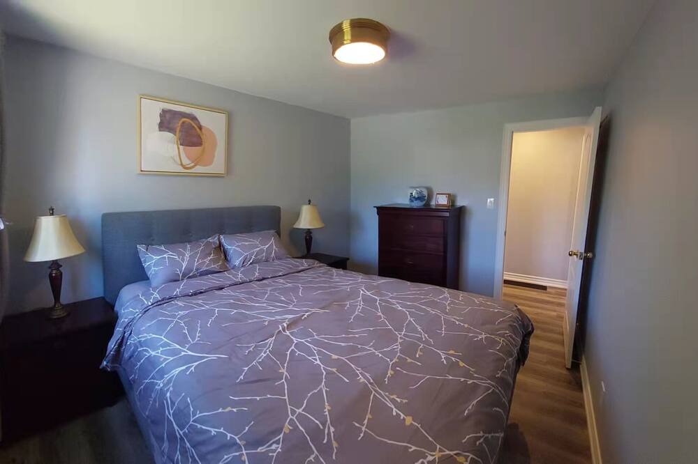 Photo of Bedroom in Byng Inlet