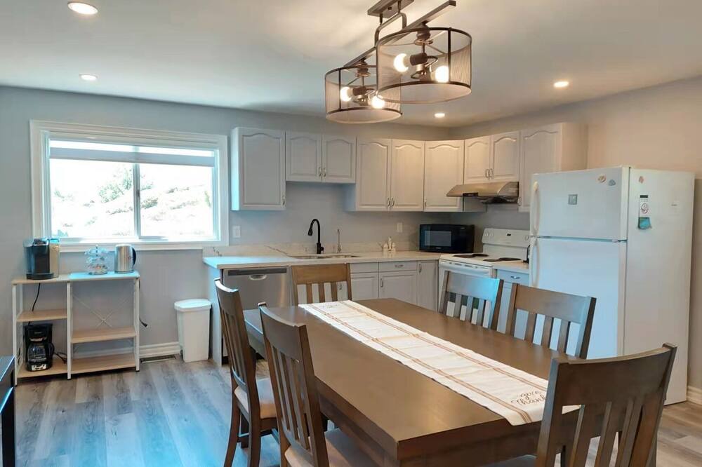 Photo of Kitchen in Byng Inlet