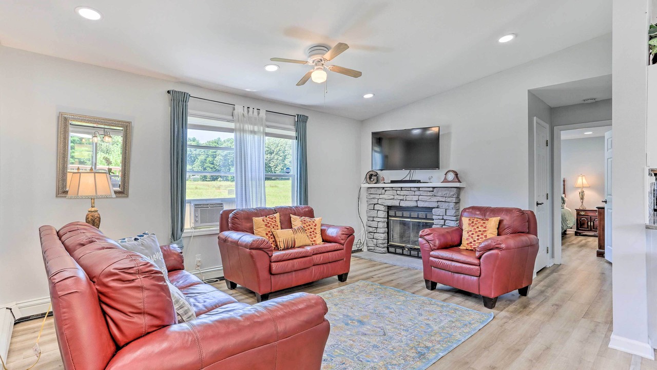 Photo of Livingroom in Narrowsburg