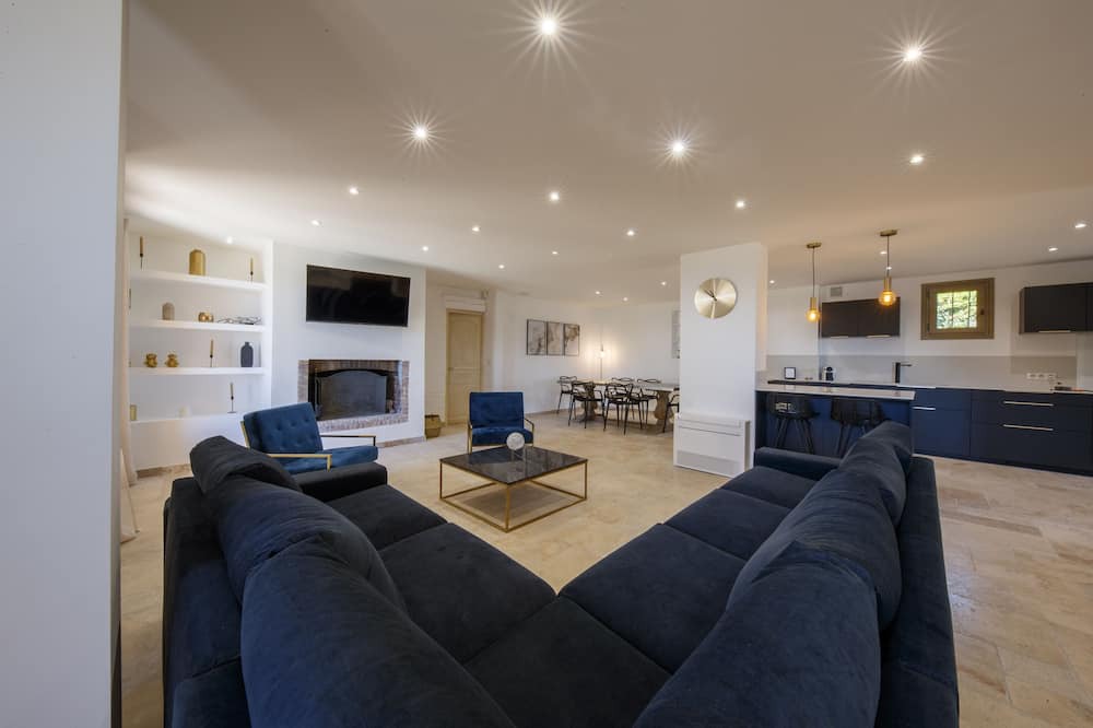 Photo of Livingroom in Montaleigne