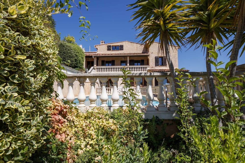 Photo of Outdoor in Montaleigne