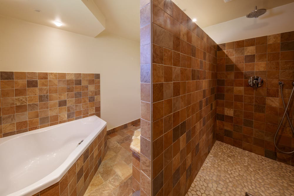 Photo of Bathroom in Montaleigne