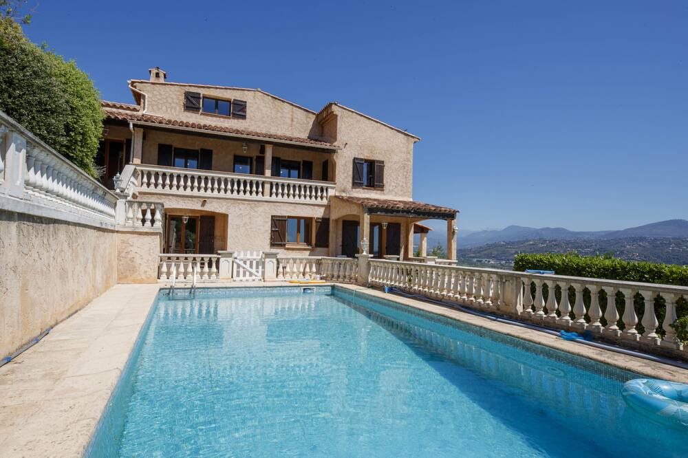 Photo of Outdoor in Montaleigne