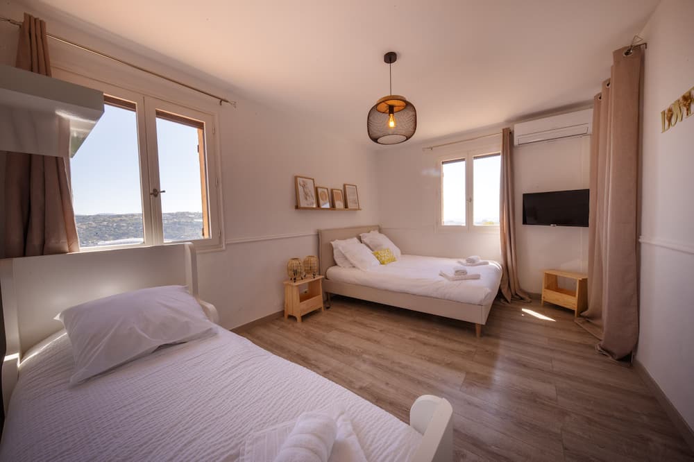 Photo of Bedroom in Montaleigne