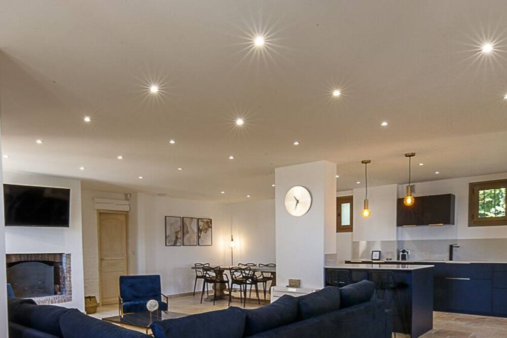 Photo of Others in Montaleigne