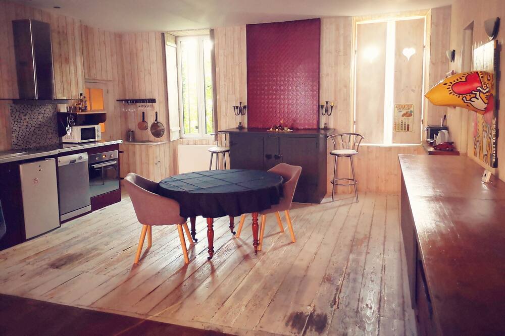 Photo of Others in Saulieu