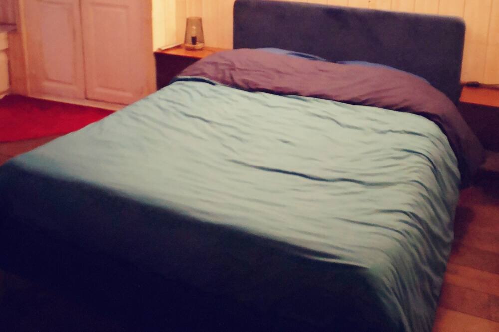 Photo of Bedroom in Saulieu