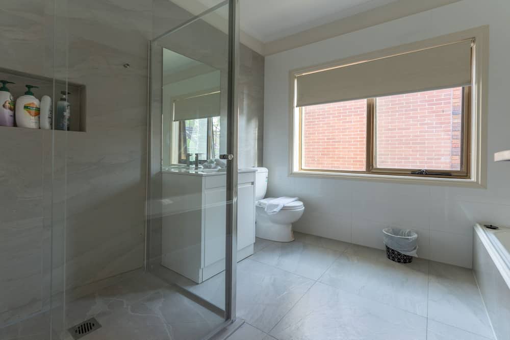 Photo of Bathroom in Caulfield North