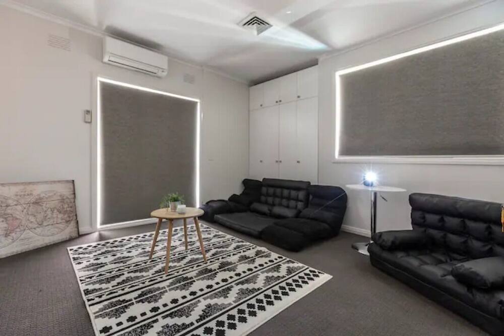 Photo of Livingroom in Caulfield North