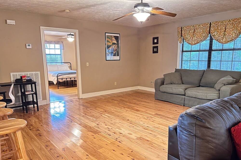 Photo of Livingroom in Pheba