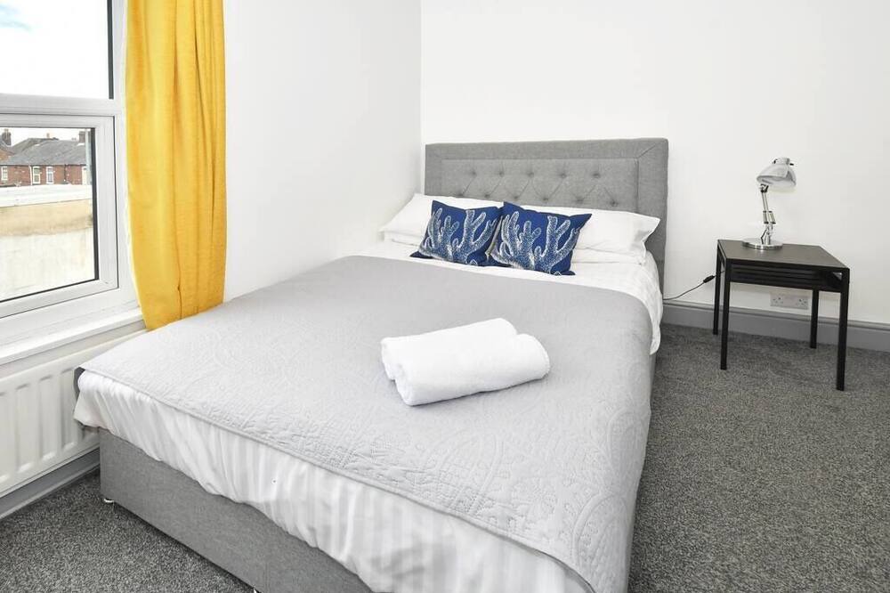 Photo of Bedroom in Burslem