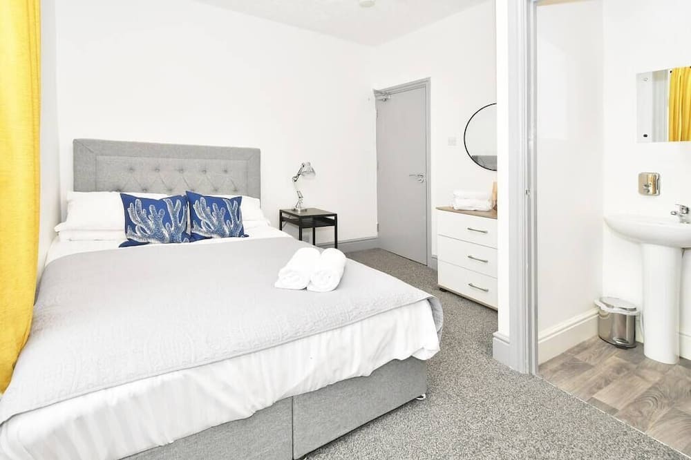 Photo of Bedroom in Burslem