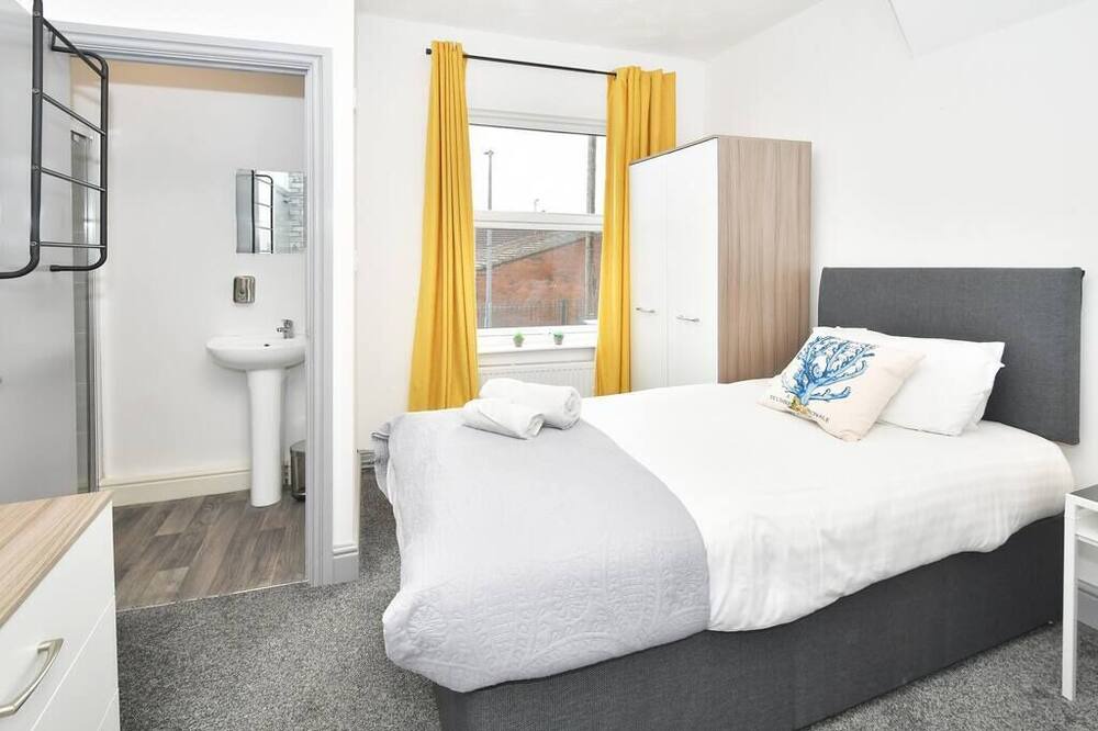 Photo of Bedroom in Burslem