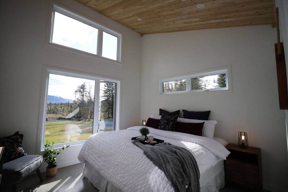 Photo of Bedroom in St-Augustin-de-Woburn