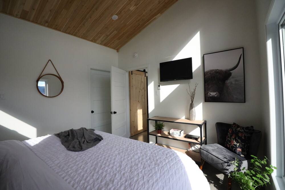 Photo of Bedroom in St-Augustin-de-Woburn