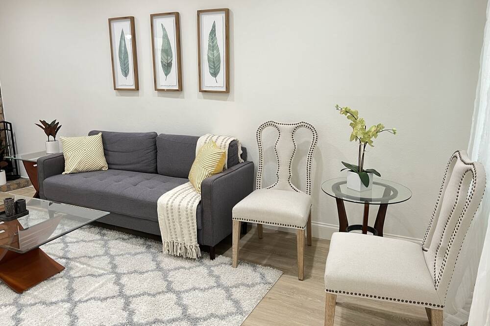 Photo of Livingroom in Sacramento