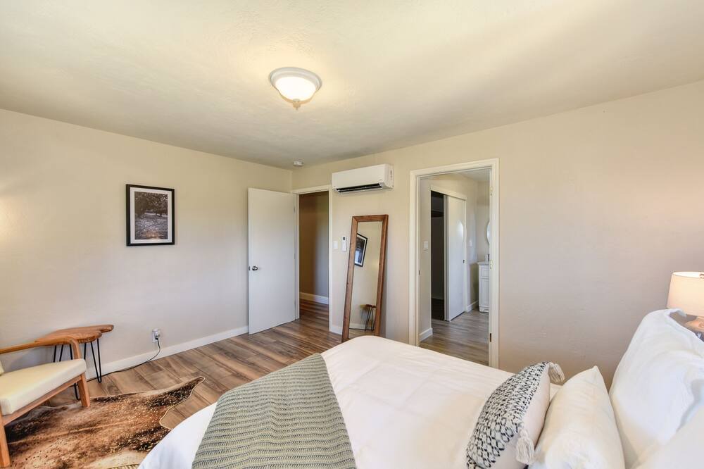 Photo of Bedroom in Apple Hill