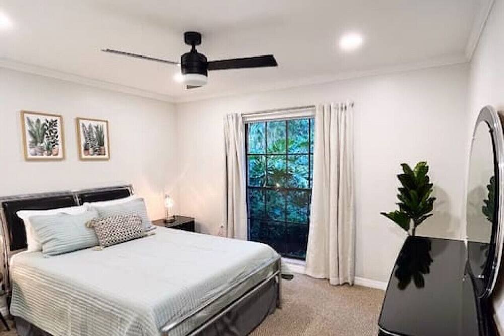 Photo of Bedroom in Bloomingdale