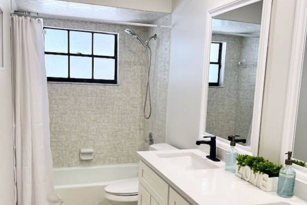 Photo of Bathroom in Bloomingdale